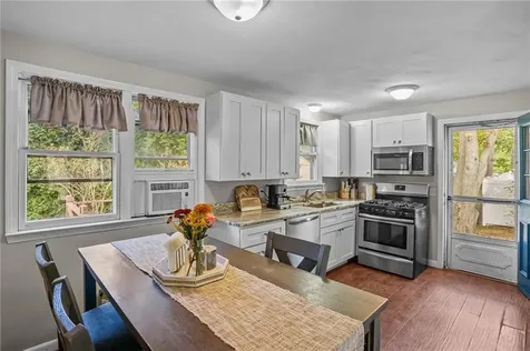 15 Obadiah Avenue Warwick RI 02889