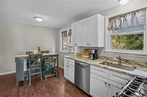 15 Obadiah Avenue Warwick RI 02889