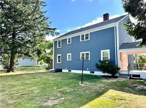 426 Metacom Avenue Bristol RI 02809