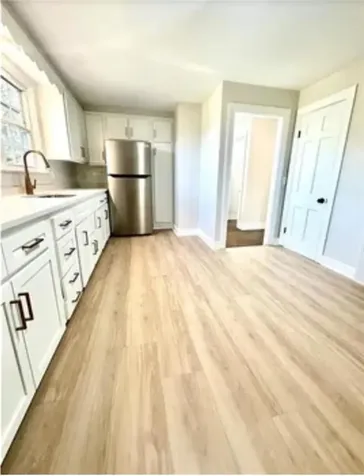 426 Metacom Avenue Bristol RI 02809