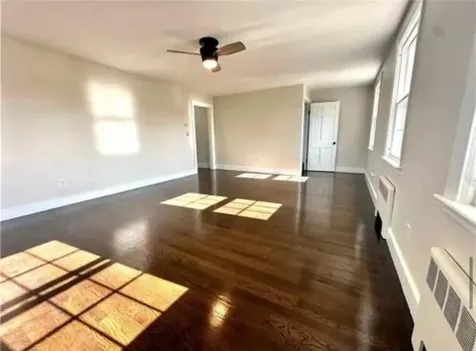 426 Metacom Avenue Bristol RI 02809