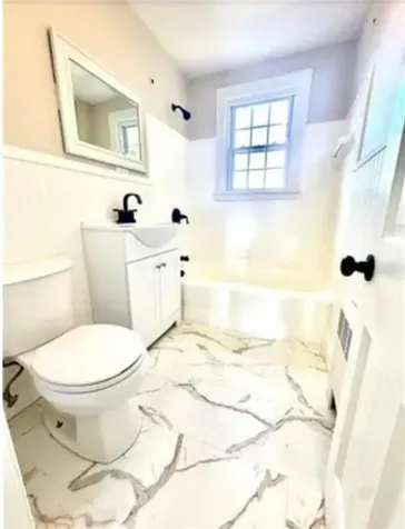 426 Metacom Avenue Bristol RI 02809