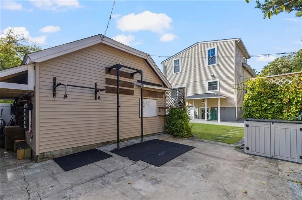 104 Wilcox Avenue Pawtucket RI 02860
