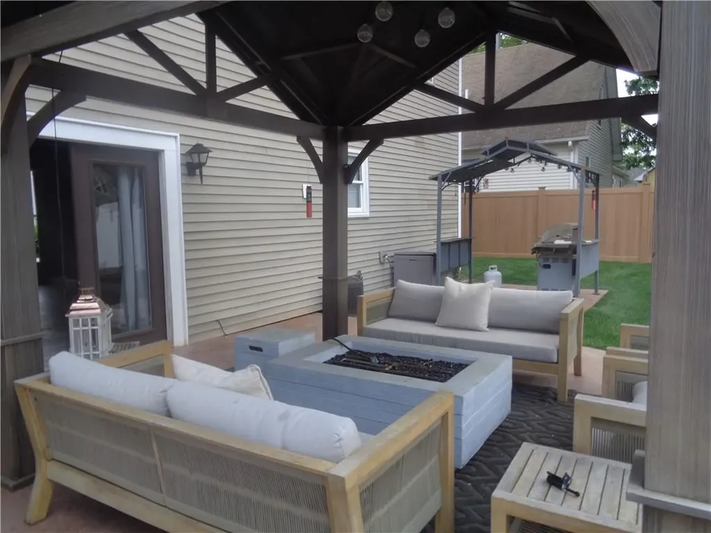 176 Vernon Street Warwick RI 02889