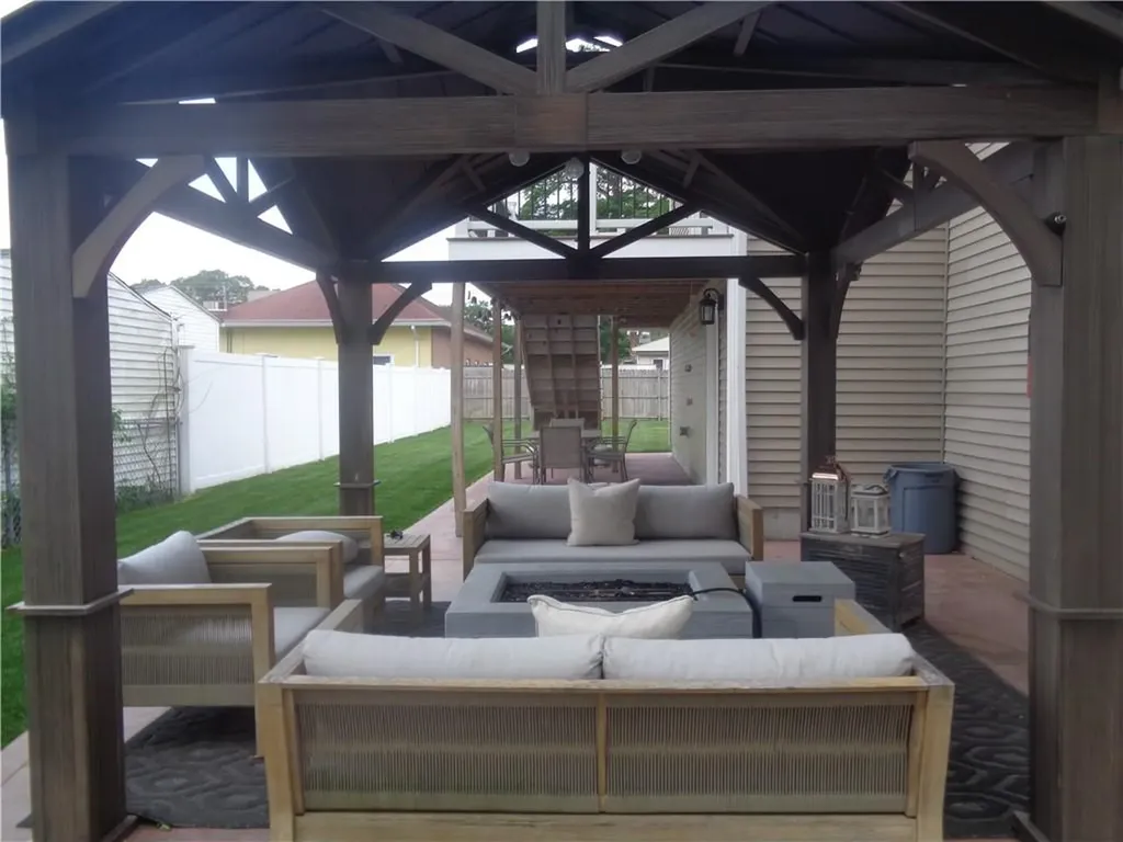 176 Vernon Street Warwick RI 02889