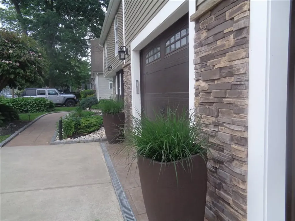 176 Vernon Street Warwick RI 02889