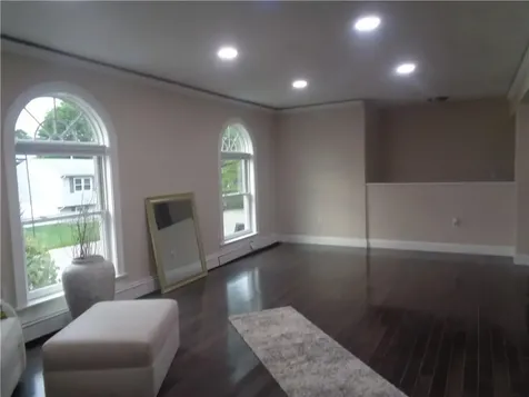 176 Vernon Street Warwick RI 02889