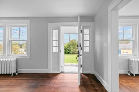 1330 West Main Road Portsmouth RI 02871