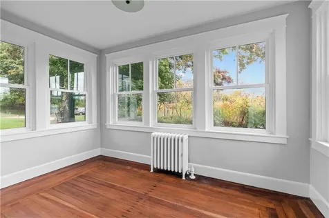 1330 West Main Road Portsmouth RI 02871