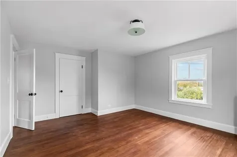 1330 West Main Road Portsmouth RI 02871