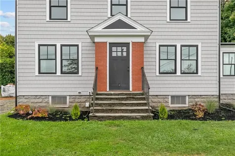 1330 West Main Road Portsmouth RI 02871