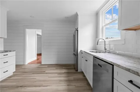 1330 West Main Road Portsmouth RI 02871