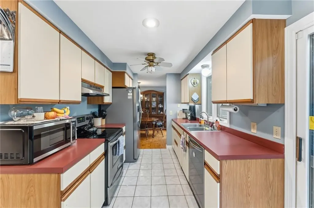 482 Bulgarmarsh Road Tiverton RI 02878
