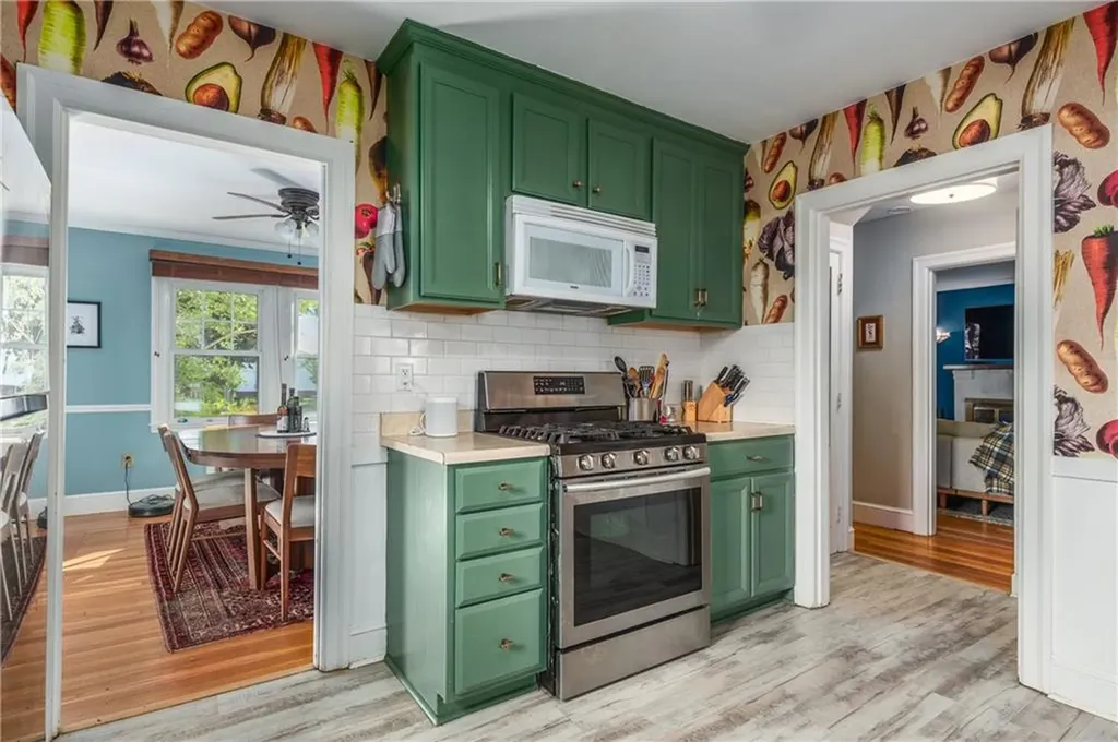 15 Wheeler Avenue Cranston RI 02905