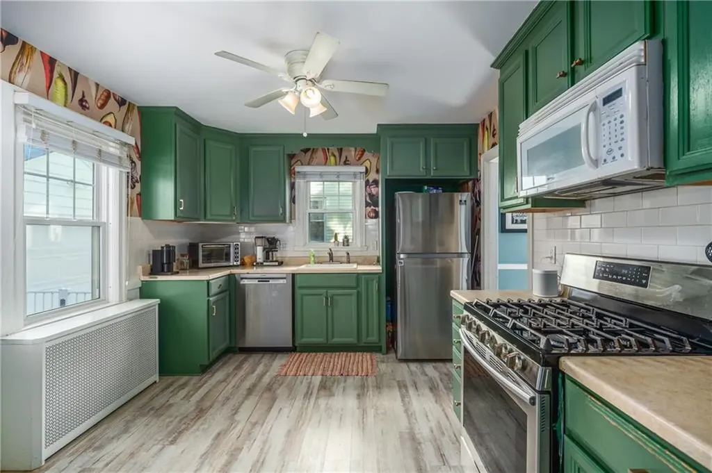 15 Wheeler Avenue Cranston RI 02905