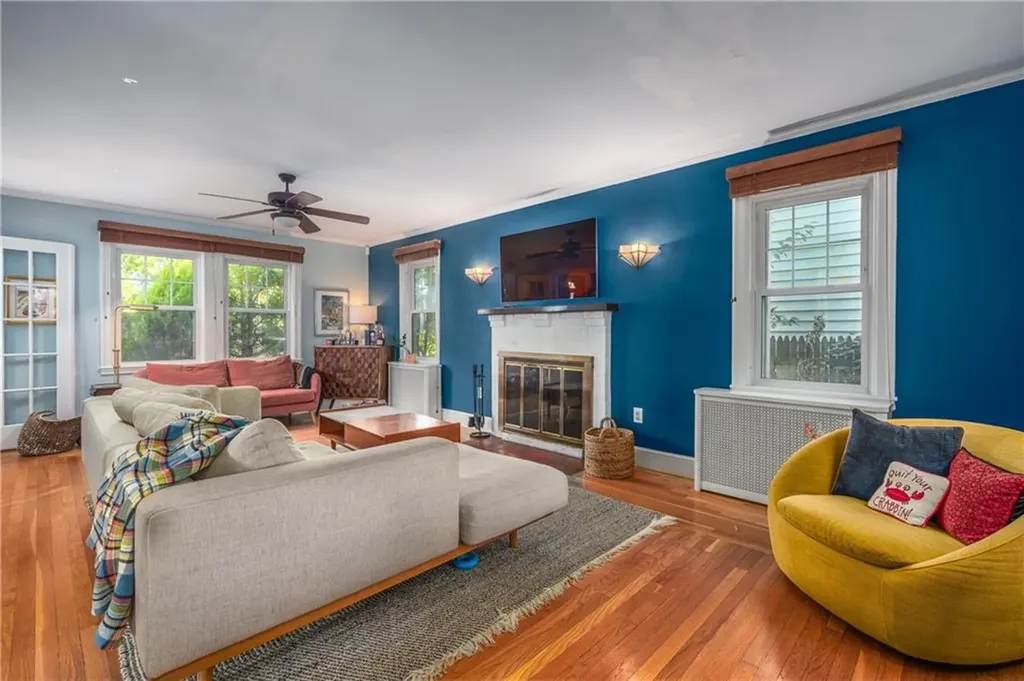 15 Wheeler Avenue Cranston RI 02905