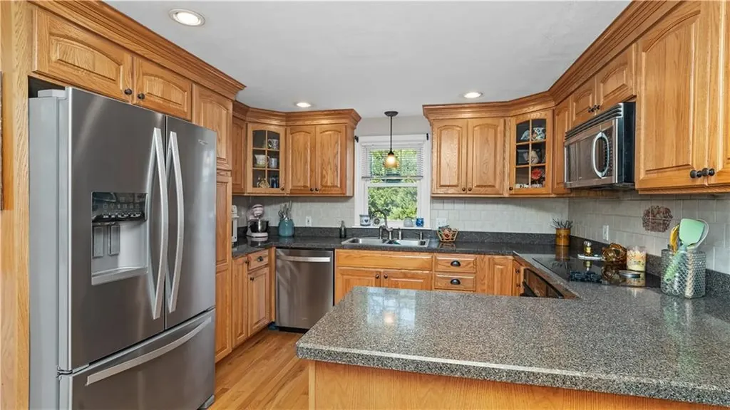 107 Viceroy Road Warwick RI 02886