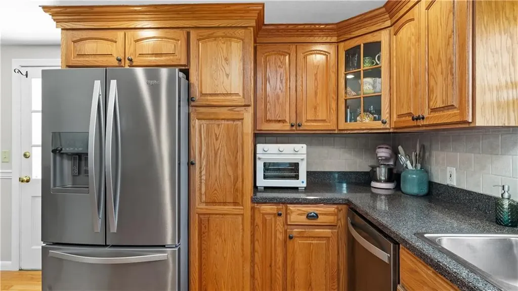 107 Viceroy Road Warwick RI 02886