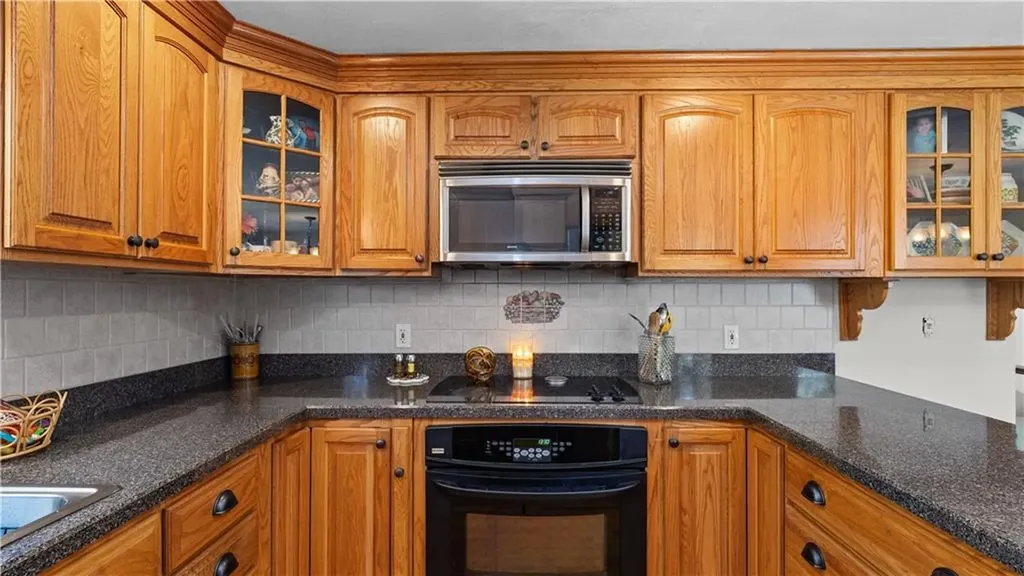 107 Viceroy Road Warwick RI 02886