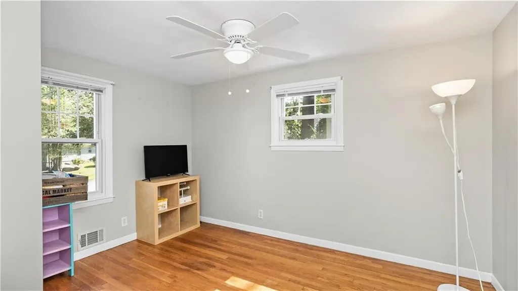 107 Viceroy Road Warwick RI 02886