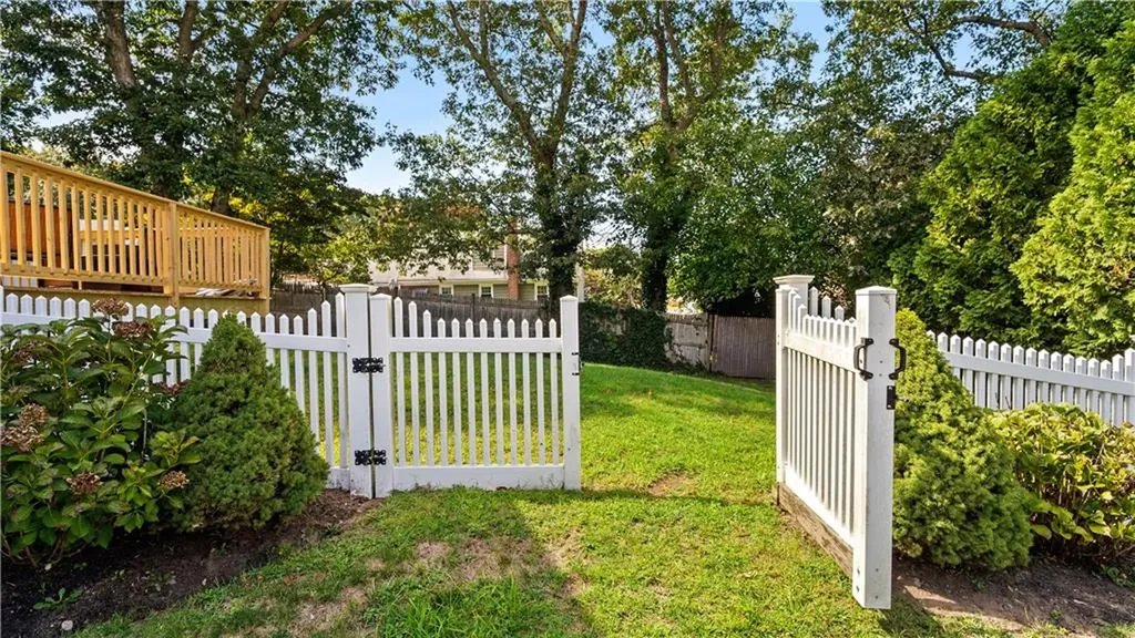 107 Viceroy Road Warwick RI 02886