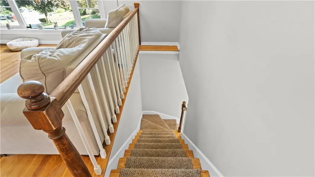 107 Viceroy Road Warwick RI 02886