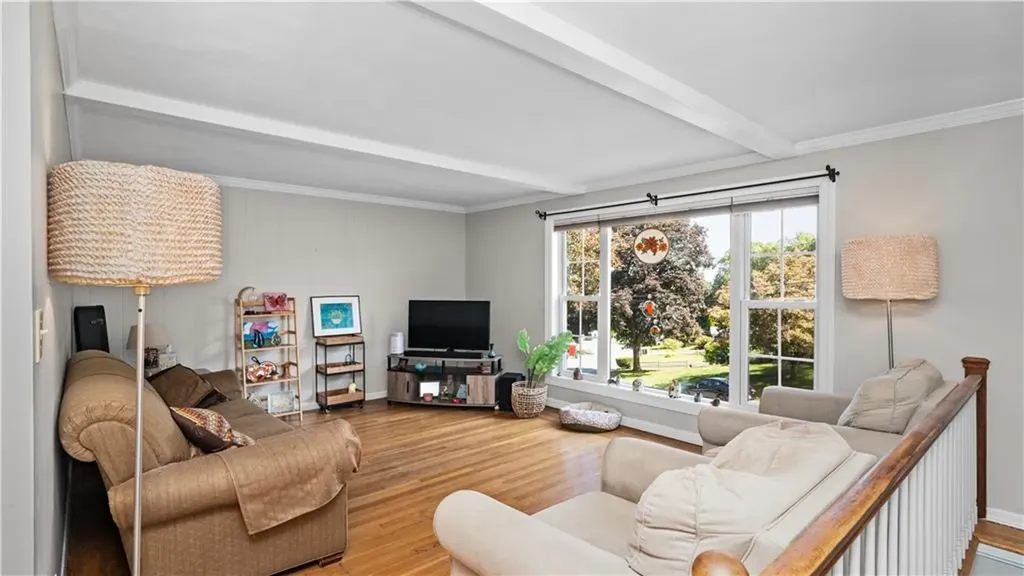 107 Viceroy Road Warwick RI 02886