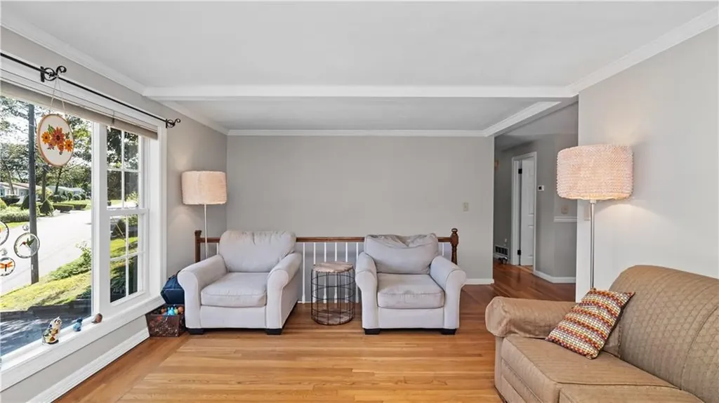 107 Viceroy Road Warwick RI 02886