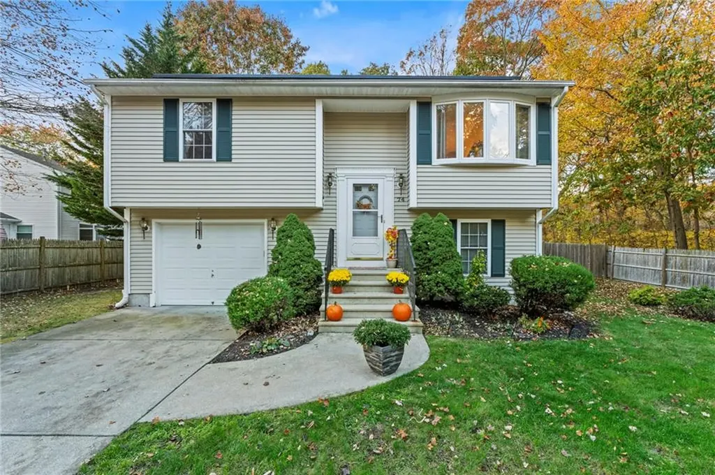 74 Plum Road East Providence RI 02915