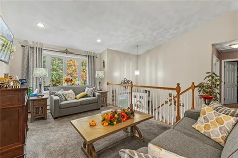 74 Plum Road East Providence RI 02915