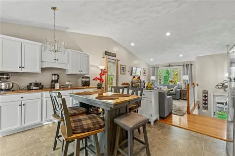 74 Plum Road East Providence RI 02915