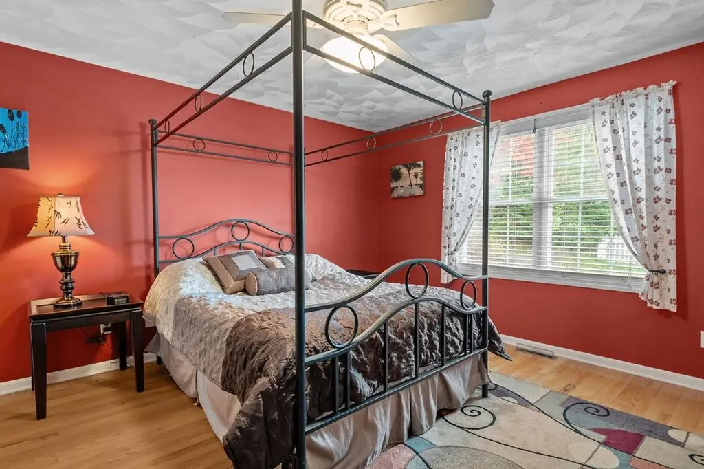 56 Arland Court Woonsocket RI 02895