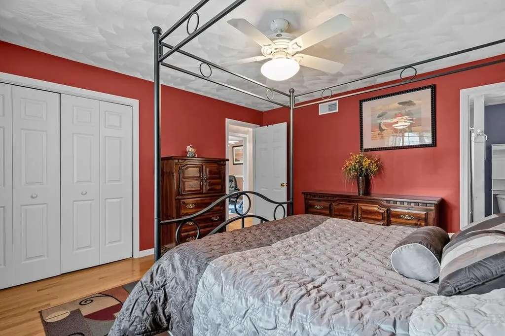 56 Arland Court Woonsocket RI 02895