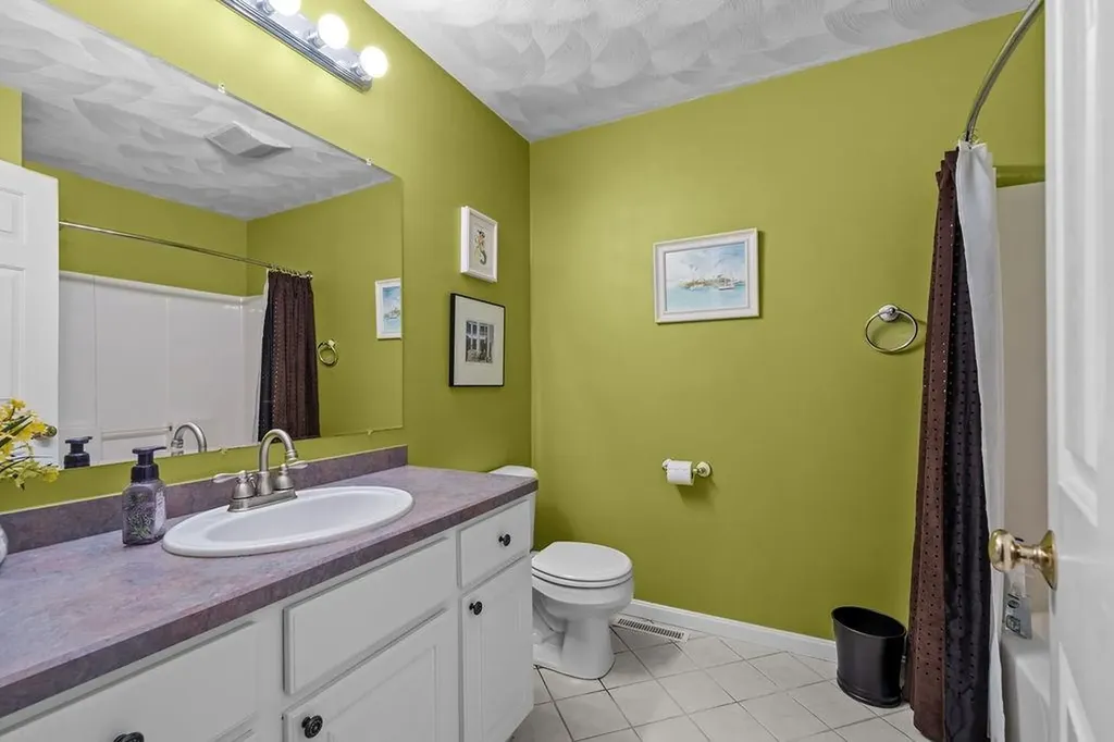 56 Arland Court Woonsocket RI 02895