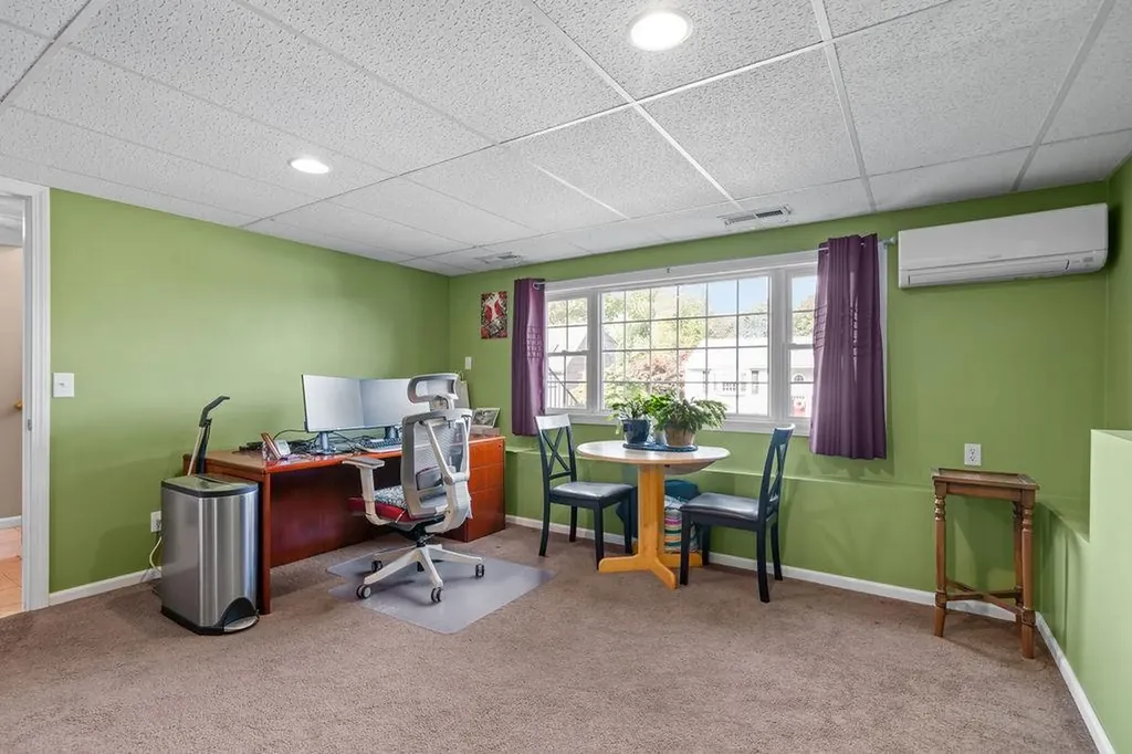 56 Arland Court Woonsocket RI 02895