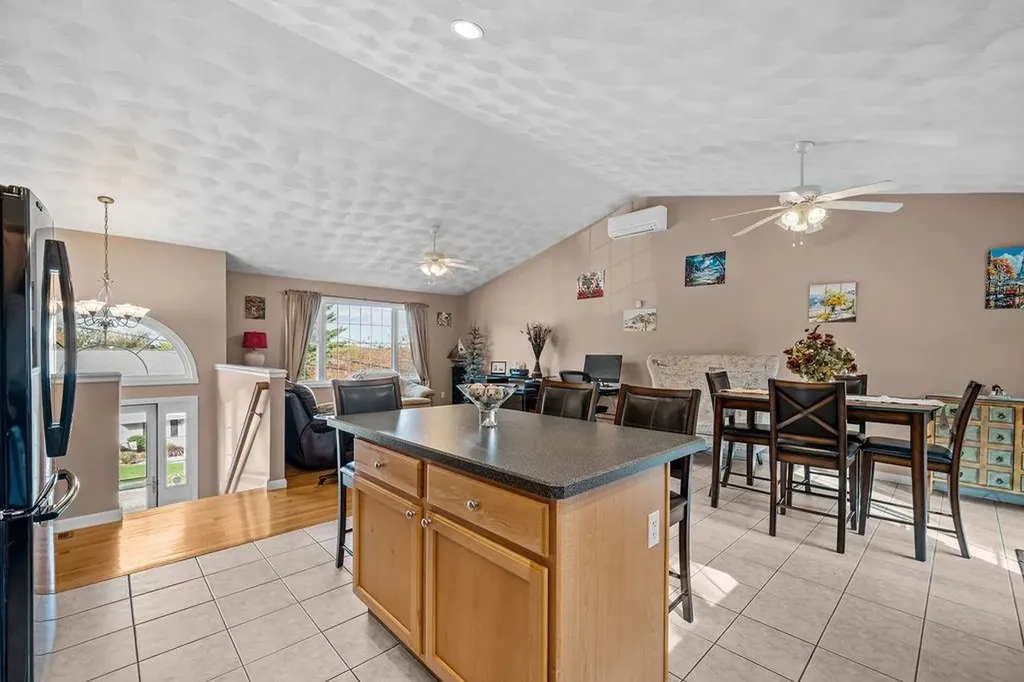 56 Arland Court Woonsocket RI 02895