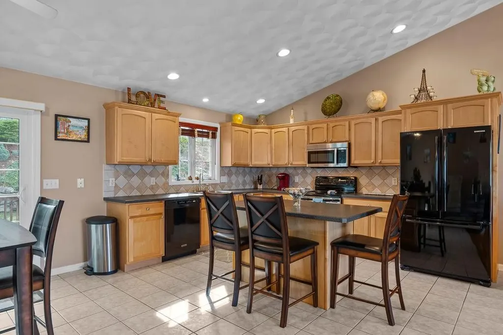 56 Arland Court Woonsocket RI 02895