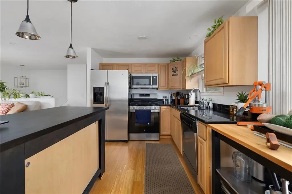 25 Webb Avenue Warwick RI 02889