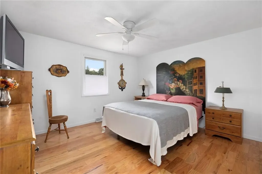 25 Webb Avenue Warwick RI 02889