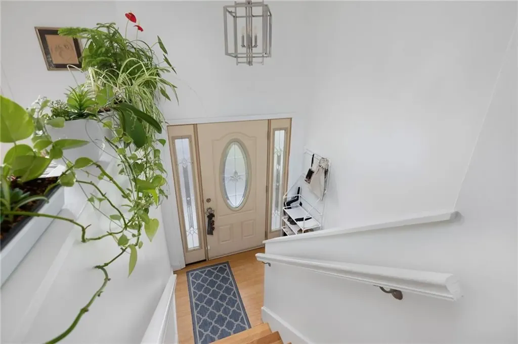 25 Webb Avenue Warwick RI 02889