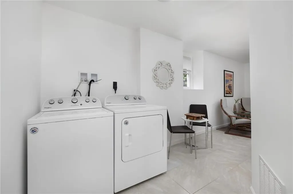 25 Webb Avenue Warwick RI 02889