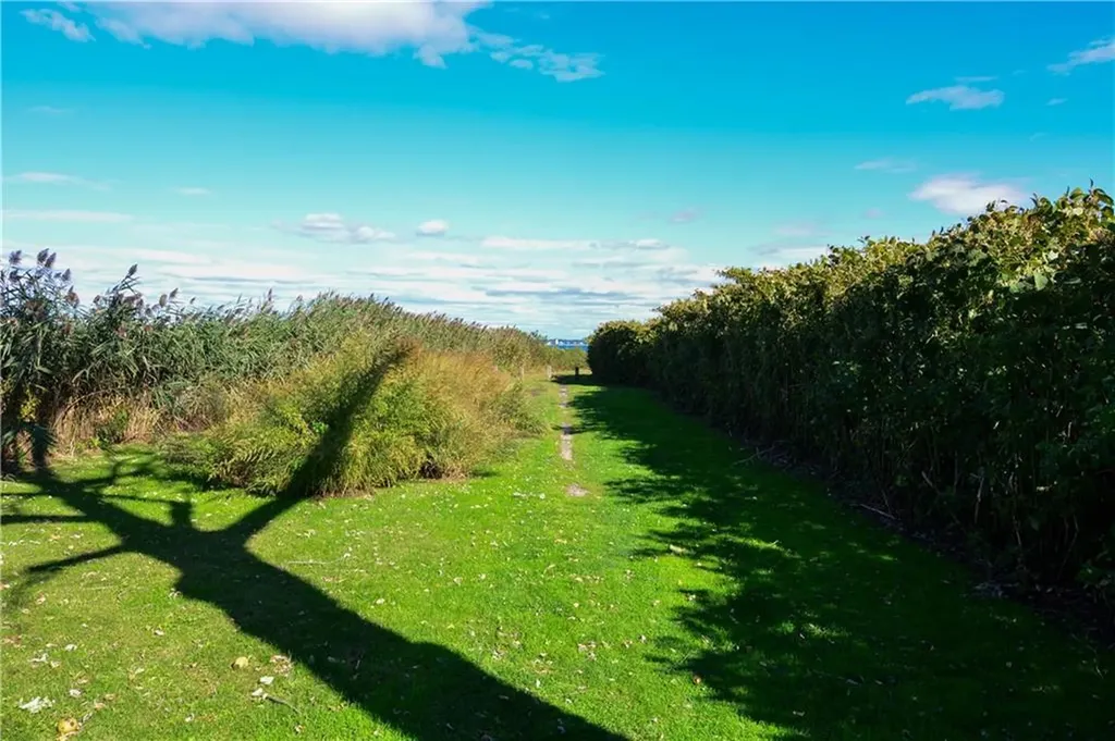 25 Webb Avenue Warwick RI 02889