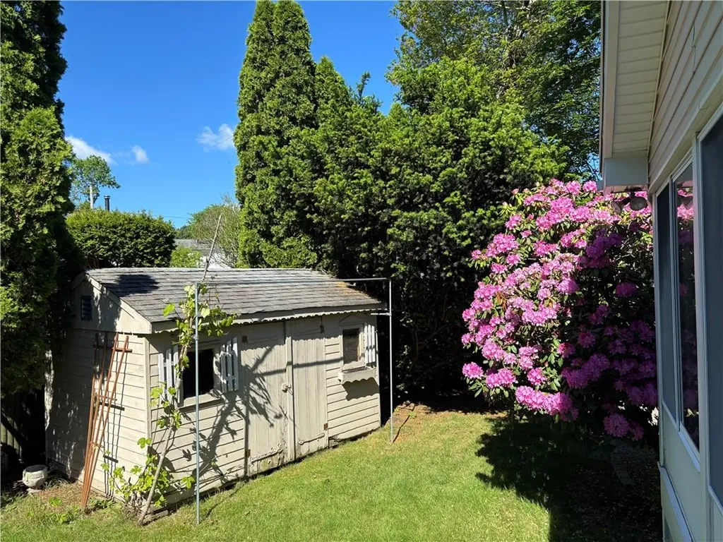 20 Wild Berry Drive Cranston RI 02920