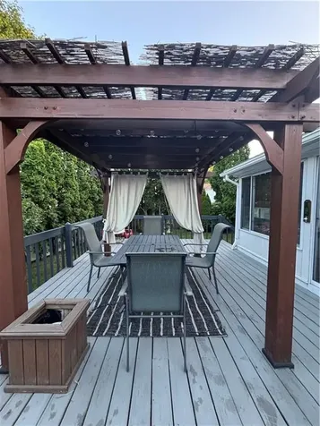 20 Wild Berry Drive Cranston RI 02920