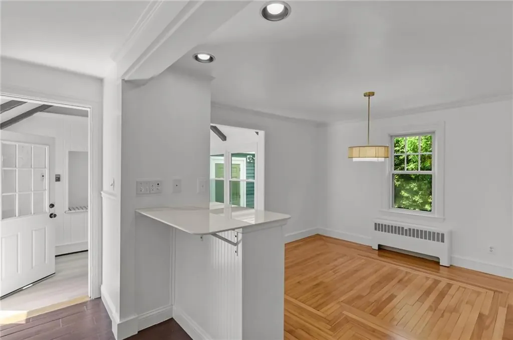 108 Ivan Avenue East Providence RI 02915