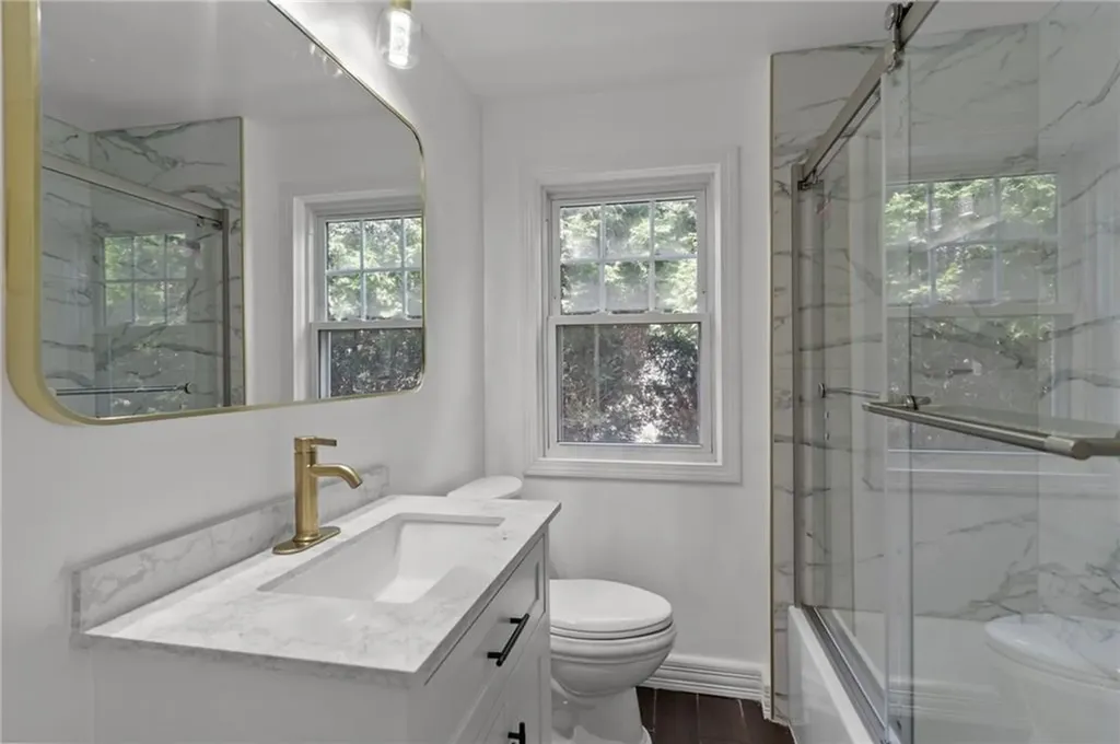 108 Ivan Avenue East Providence RI 02915