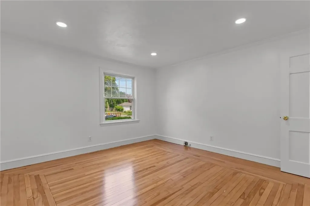 108 Ivan Avenue East Providence RI 02915