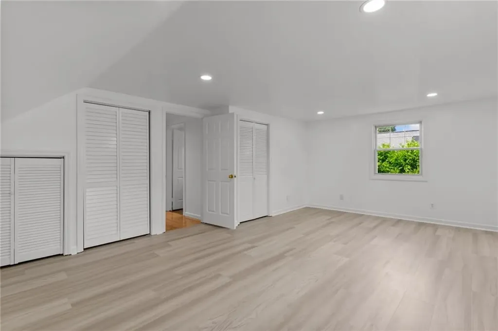 108 Ivan Avenue East Providence RI 02915