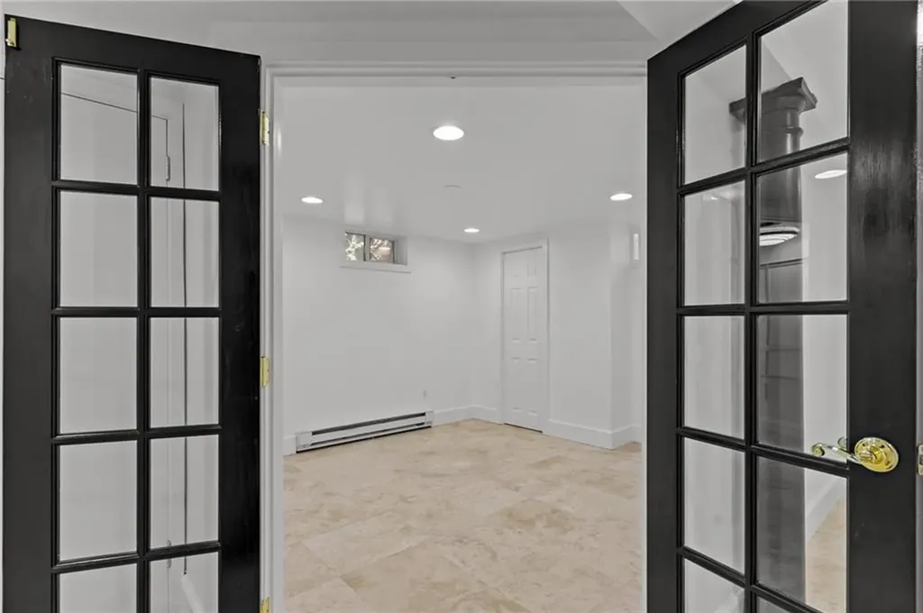 108 Ivan Avenue East Providence RI 02915