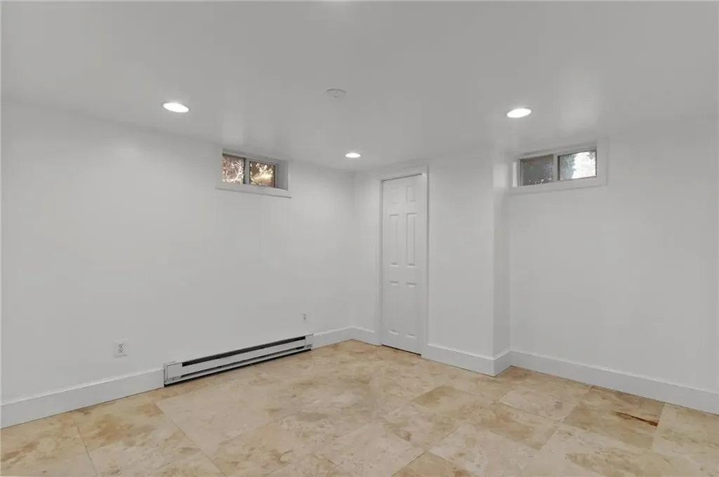 108 Ivan Avenue East Providence RI 02915